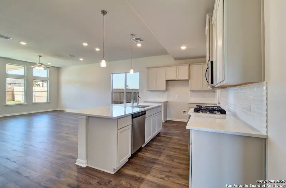 Furnished interior view inside a new home in Sunflower Ridge, New Braunfels (Image 2).