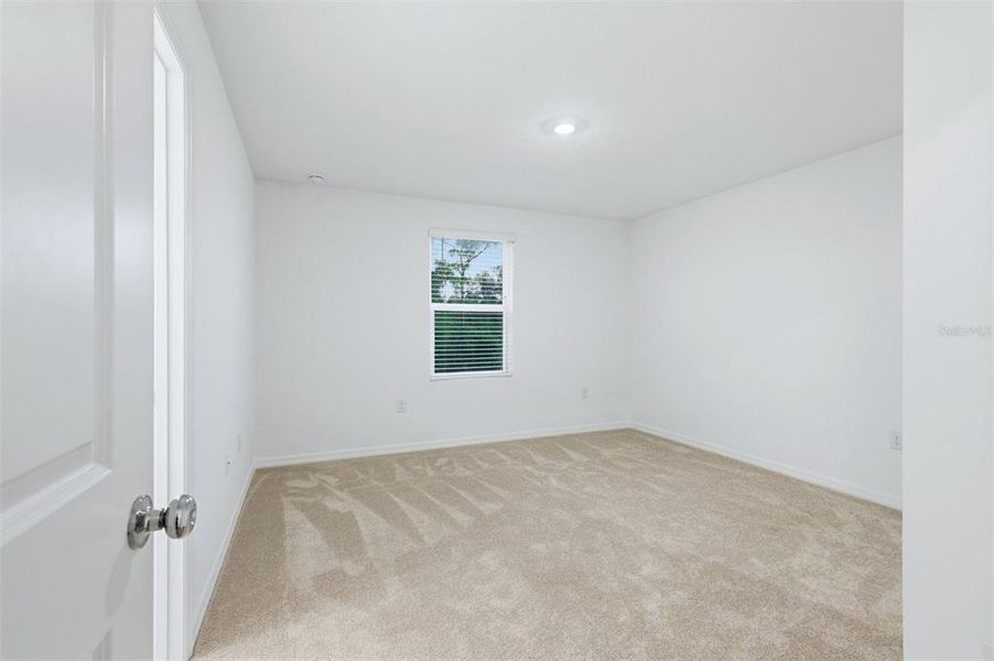 Spacious, unfurnished interior of a new home in , Sarasota (Image 19).