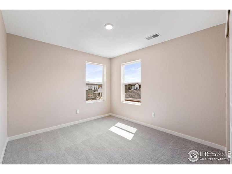 Spacious, unfurnished interior of a new home in , Fort Collins (Image 11).