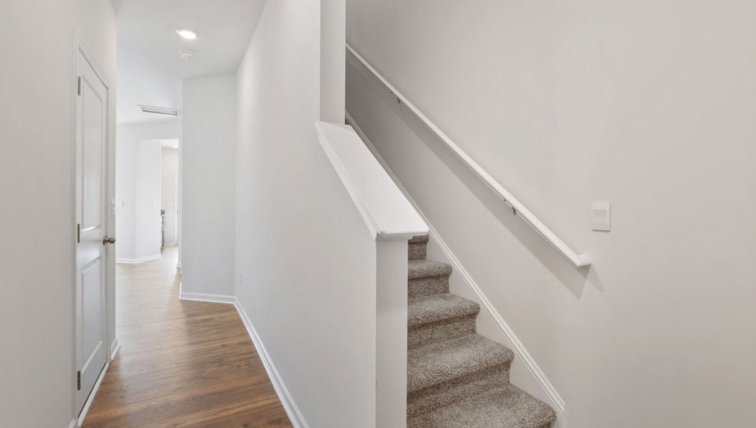 Spacious, unfurnished interior of a new home in Covington Village, Greer (Image 14).