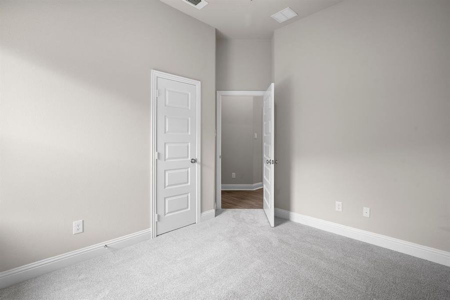 Spacious, unfurnished interior of a new home in Fox Landing, Caddo Mills (Image 33).