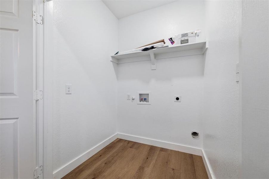 Spacious, unfurnished interior of a new home in , Fort Worth (Image 25).