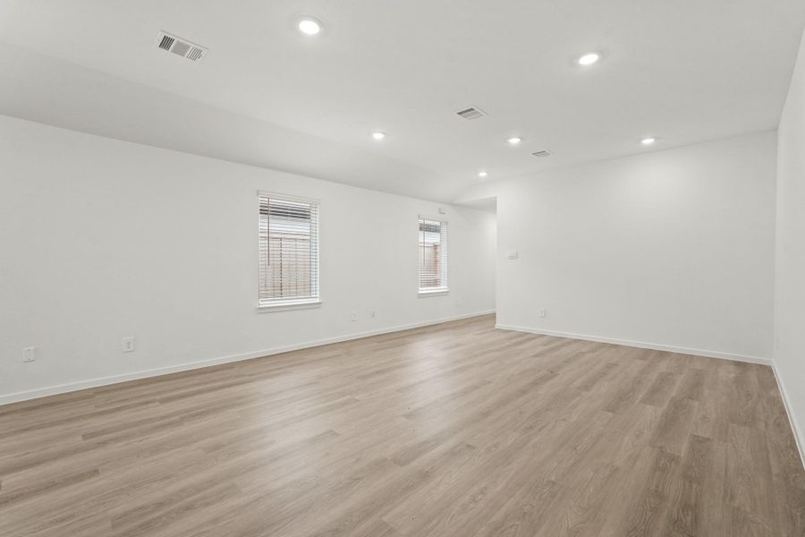 Spacious, unfurnished interior of a new home in Presswoods, Splendora (Image 8).