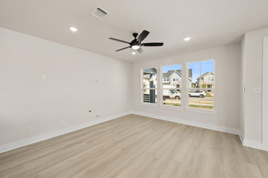 Spacious, unfurnished interior of a new home in The Retreat at Harvest, Argyle (Image 24). Spacious, unfurnished interior of a new home in The Retreat at Harvest, Argyle (Image 24).
