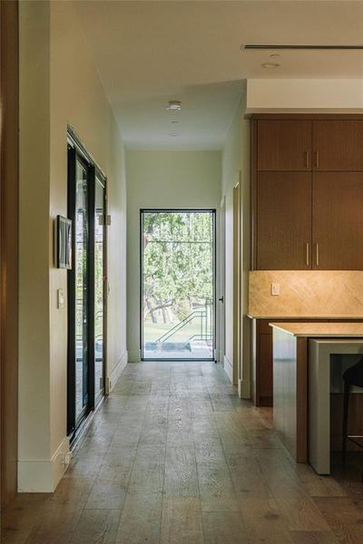 Spacious, unfurnished interior of a new home in , Dallas (Image 23).