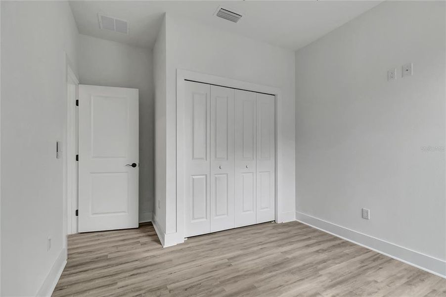 Spacious, unfurnished interior of a new home in , Plant City (Image 43).