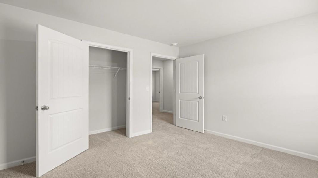 Spacious, unfurnished interior of a new home in Oakleigh Glen, Dallas (Image 22).