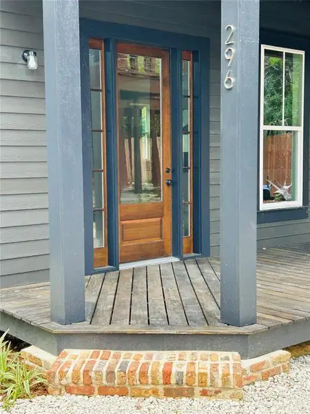 Exterior details and patio area of a home in , Gainesville (Image 20).