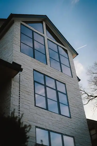 Condo located in Atlanta, GA showcasing its design and architecture (Image 5). Condo located in Atlanta, GA showcasing its design and architecture (Image 5).