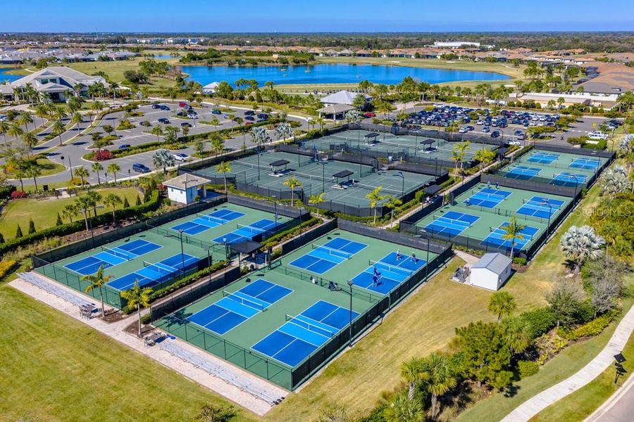 Community amenities in Esplanade at Azario Lakewood Ranch, Bradenton (Image 51).