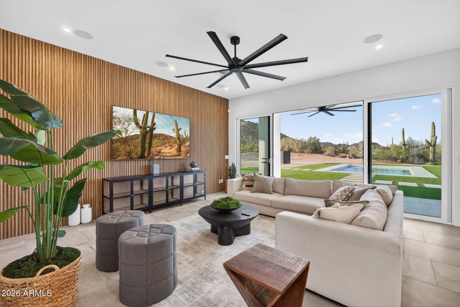 52-web-or-mls-DSC00996 52-web-or-mls-DSC00996