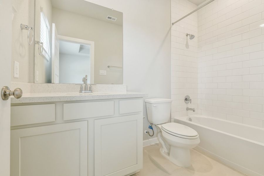 Furnished interior view inside a new home in Summer Place  35', Montgomery (Image 16).