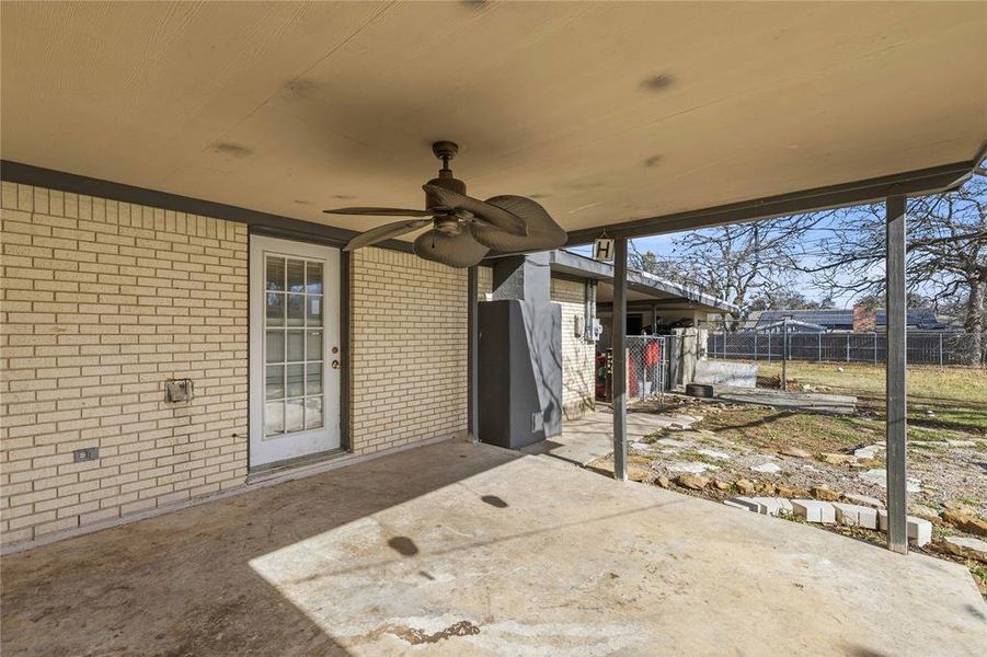Exterior details and patio area of a home in , Brownwood (Image 19).