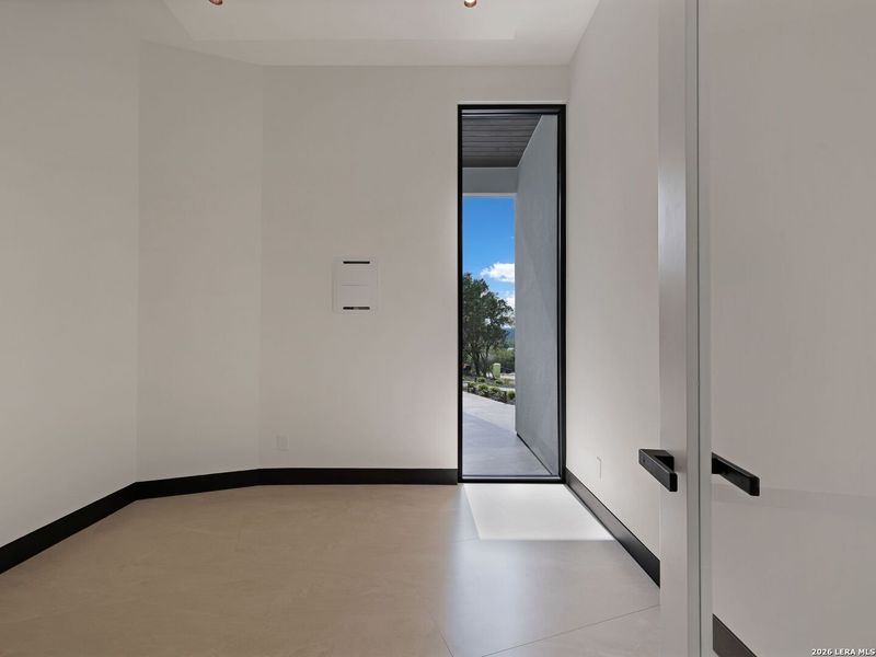 Spacious, unfurnished interior of a new home in , San Antonio (Image 22).