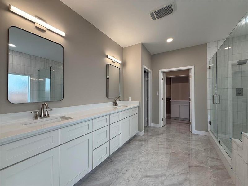 Furnished interior view inside a new home in , Fort Worth (Image 15).