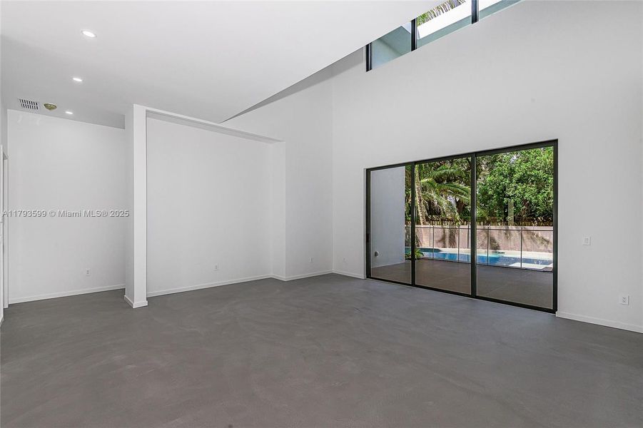 Spacious, unfurnished interior of a new home in , Miami (Image 18).