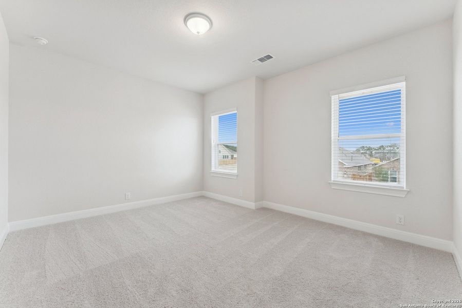 Spacious, unfurnished interior of a new home in Davis Ranch 50', San Antonio (Image 18).