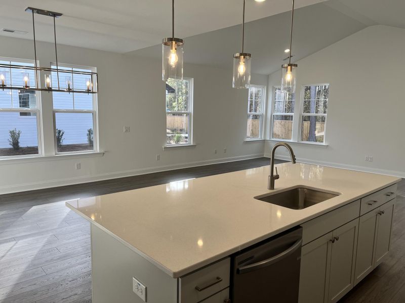 Image 17 of a home in Creek Pointe.