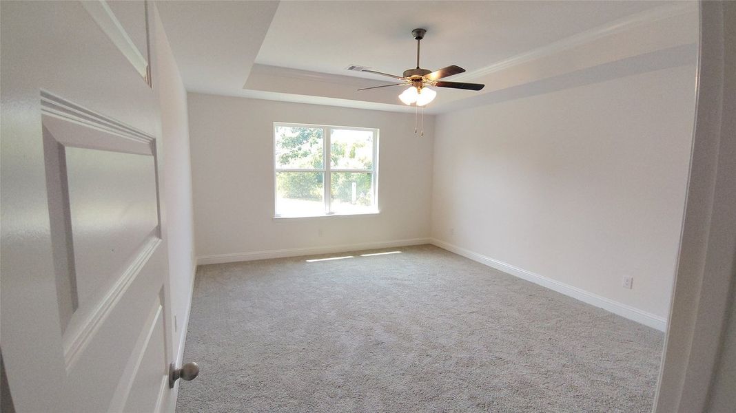 Spacious, unfurnished interior of a new home in Greystone, Angleton (Image 13).