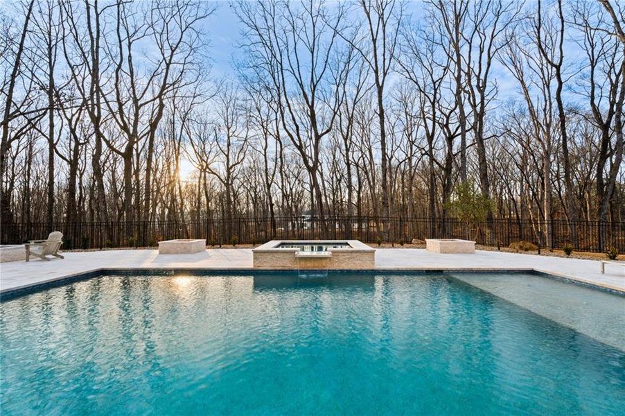 Community amenities in , Canton (Image 71).