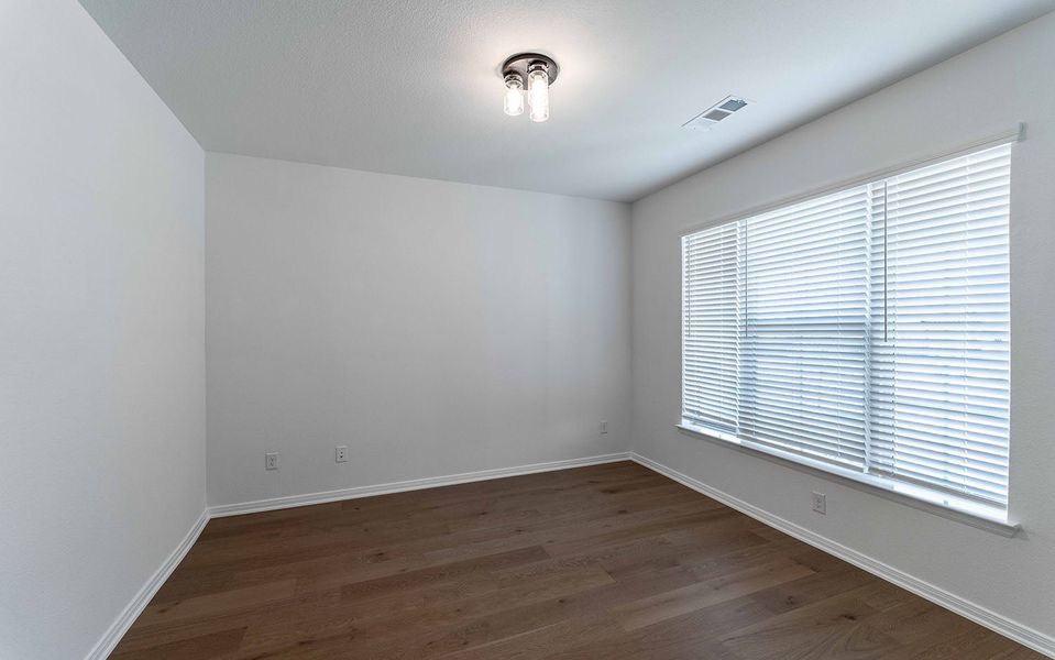 Spacious, unfurnished interior of a new home in Solterra, Mesquite (Image 12).