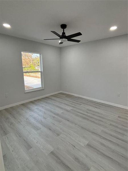 Spacious, unfurnished interior of a new home in , Ocala (Image 11).