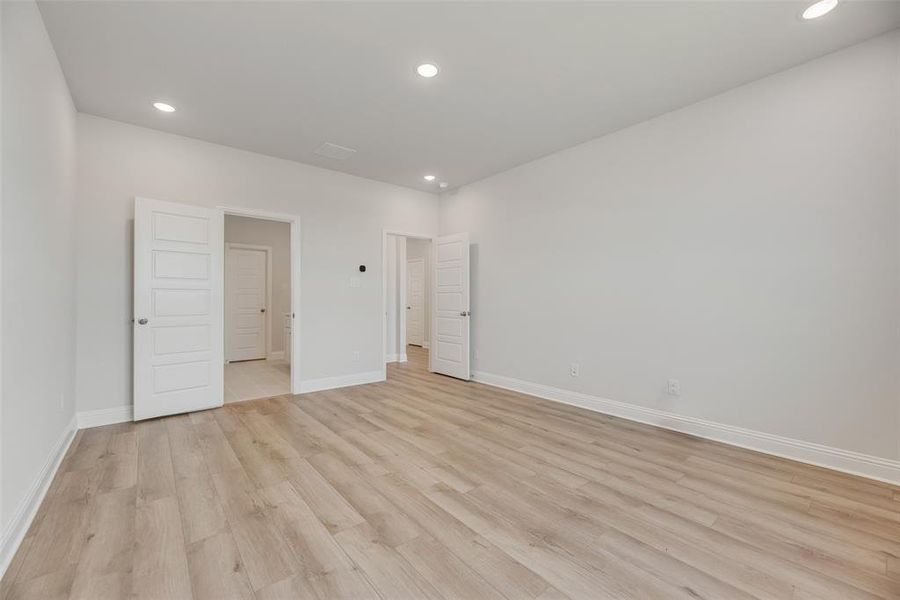 Spacious, unfurnished interior of a new home in Arbors at Legacy Hills, Celina (Image 31).