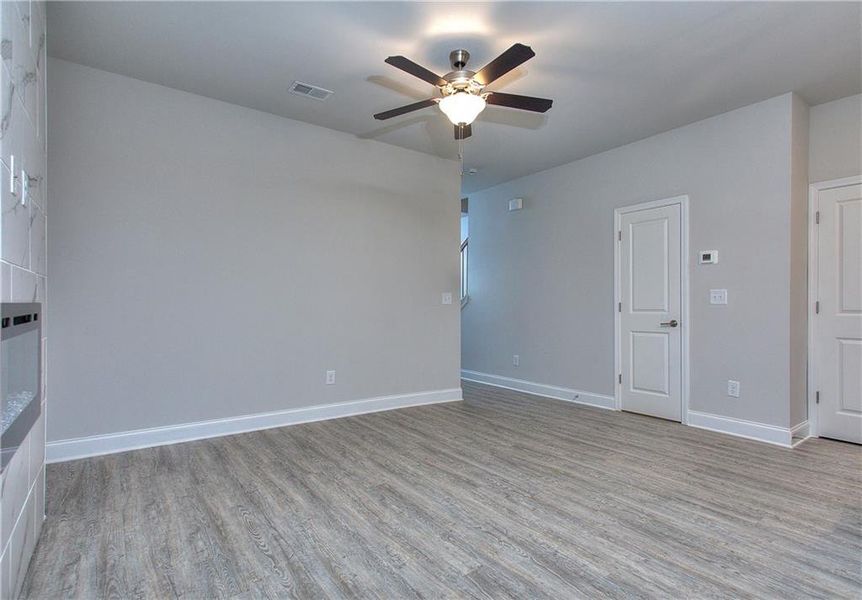Spacious, unfurnished interior of a new home in , Homer (Image 27).