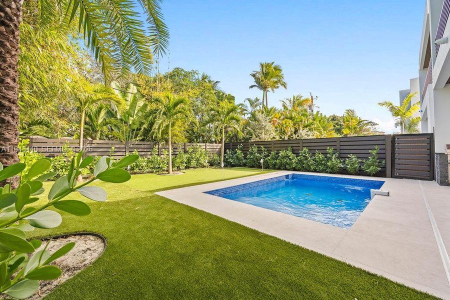 Exterior details and patio area of a home in , Fort Lauderdale (Image 4). Exterior details and patio area of a home in , Fort Lauderdale (Image 4).