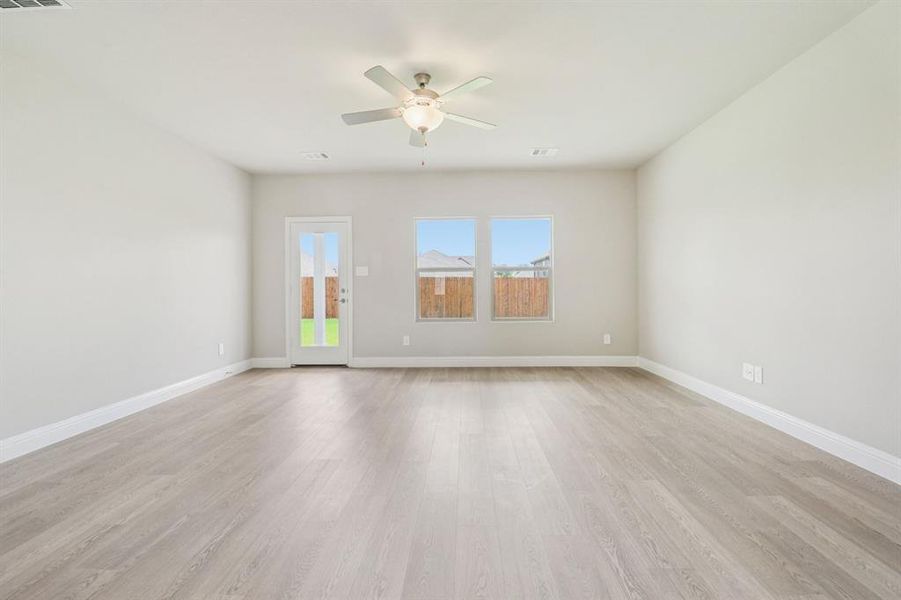 Photo is not of the actual home, but is an inspirational photo of builder’s model home and may depict options, furnishings, and/or decorator features that are not included. Photo is not of the actual home, but is an inspirational photo of builder’s model home and may depict options, furnishings, and/or decorator features that are not included.