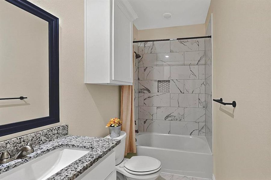 Furnished interior view inside a new home in , Sulphur Springs (Image 6).