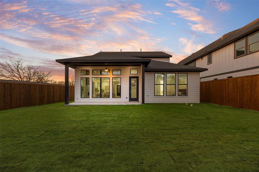 Exterior details and patio area of a home in , Dallas (Image 3).