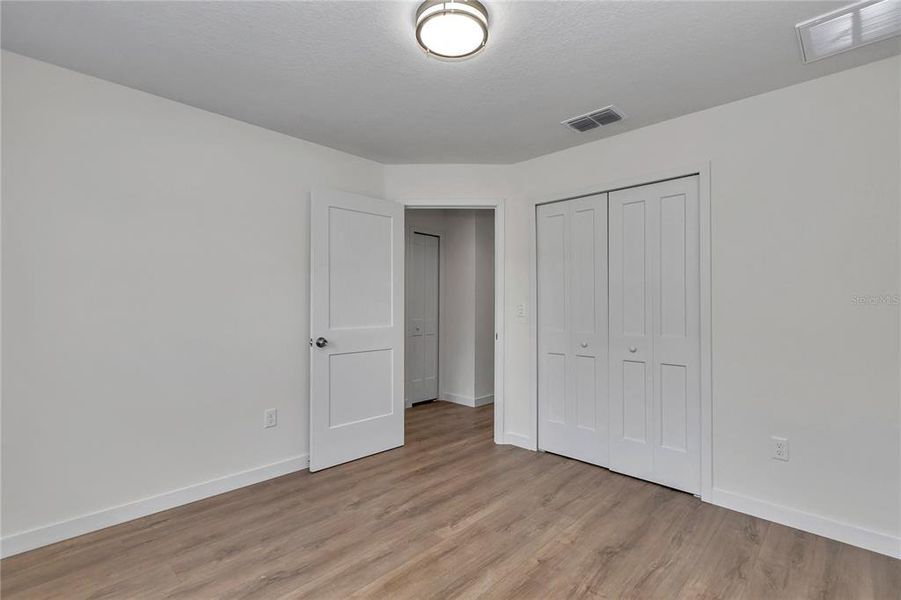 Spacious, unfurnished interior of a new home in , Dunnellon (Image 29).