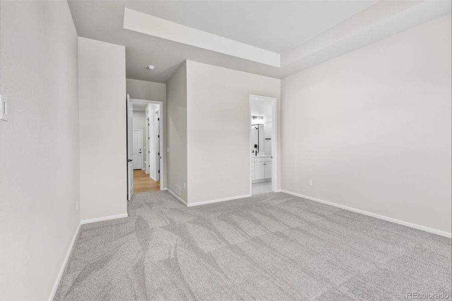 Spacious, unfurnished interior of a new home in Talon Pointe, Thornton (Image 17).