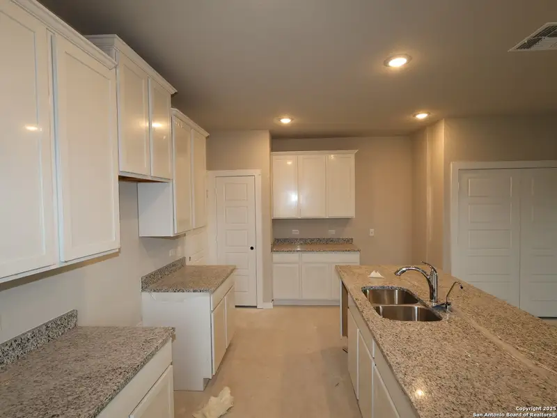 Furnished interior view inside a new home in Winding Brook, San Antonio (Image 17). Furnished interior view inside a new home in Winding Brook, San Antonio (Image 17).