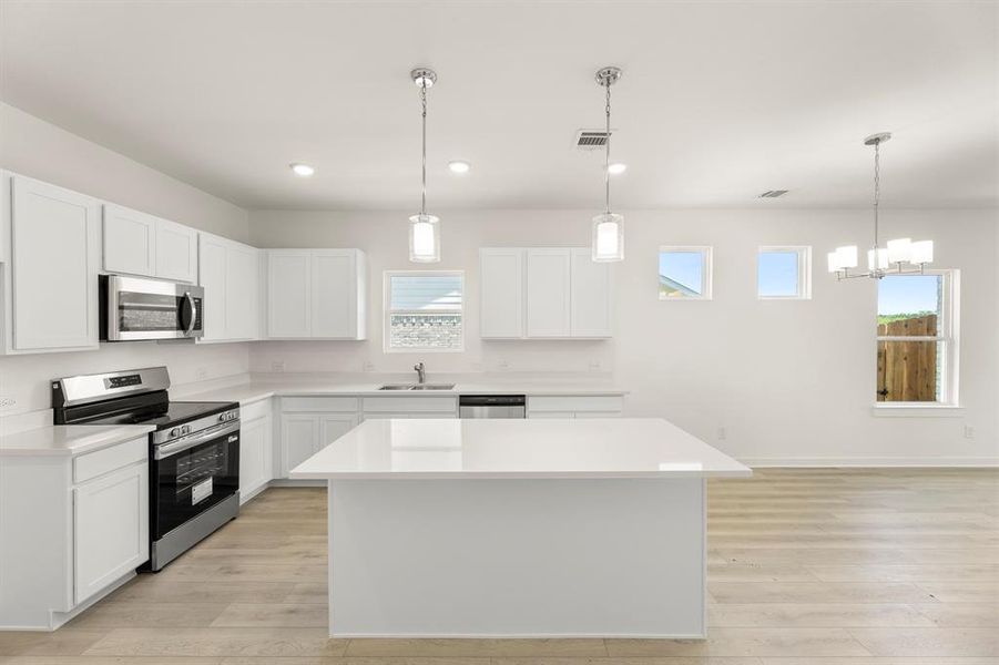 05. 402 Heritage Grove - Kitchen 05. 402 Heritage Grove - Kitchen