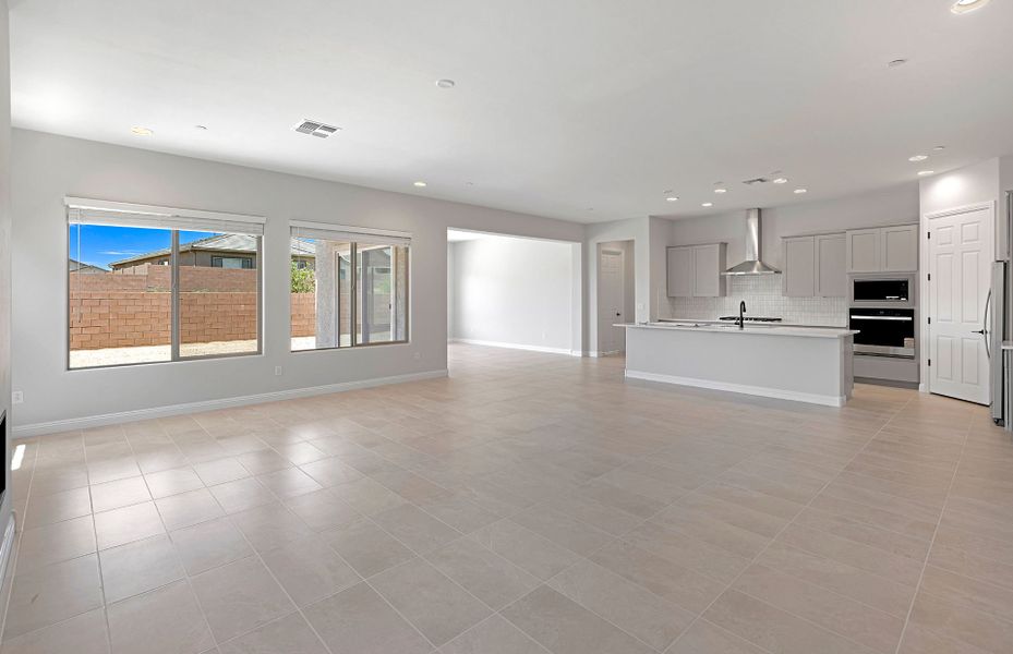 Spacious, unfurnished interior of a new home in Vistoso Canyon Estates, Oro Valley (Image 23). Spacious, unfurnished interior of a new home in Vistoso Canyon Estates, Oro Valley (Image 23).