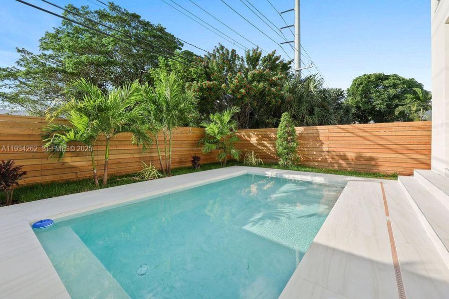 Exterior details and patio area of a home in , Fort Lauderdale (Image 26).