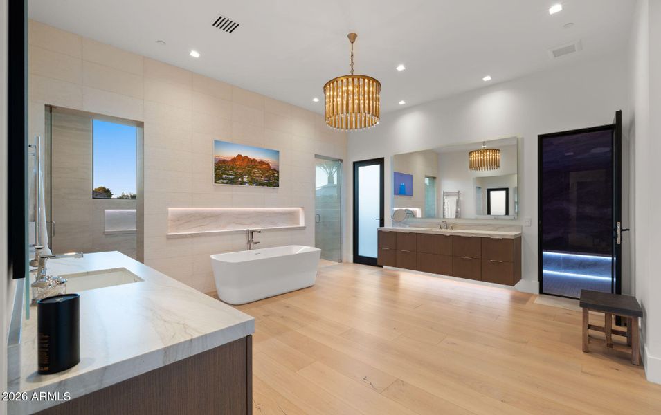 62-web-or-mls-Primary Bathroom10