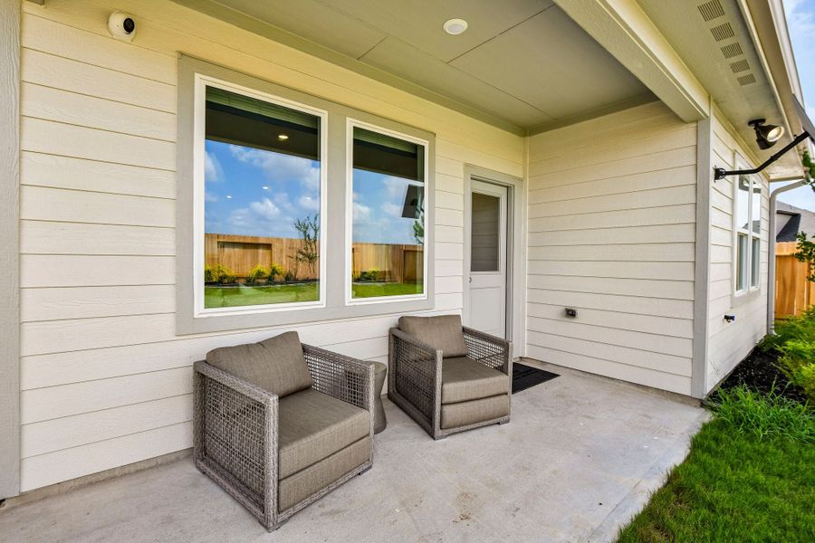 Representative exterior details of a home built from the Juliet by Taylor Morrison in Mason Woods, Cypress (Image 25). Representative exterior details of a home built from the Juliet by Taylor Morrison in Mason Woods, Cypress (Image 25).