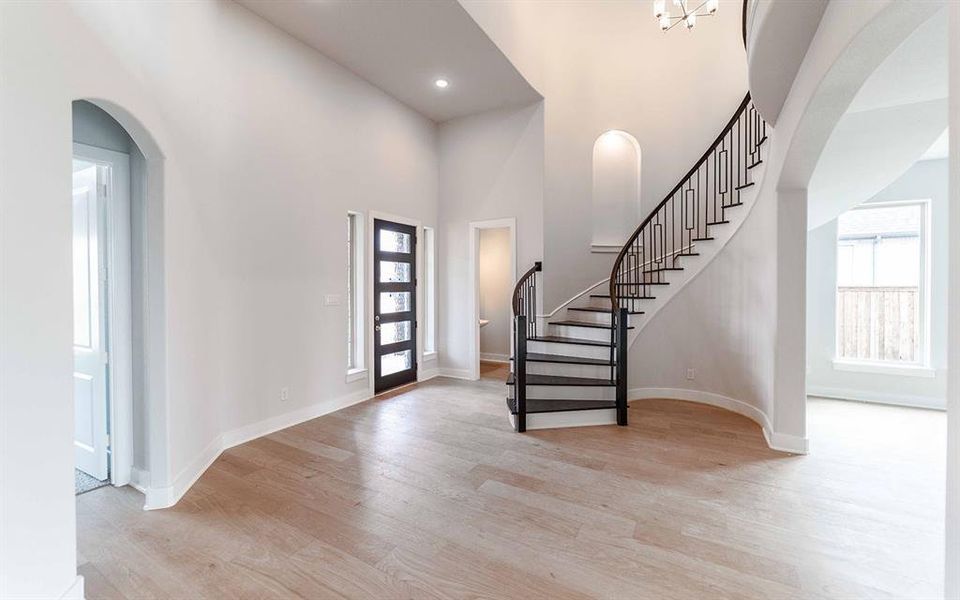 Spacious, unfurnished interior of a new home in Sonoma Verde, Rockwall (Image 17). Spacious, unfurnished interior of a new home in Sonoma Verde, Rockwall (Image 17).