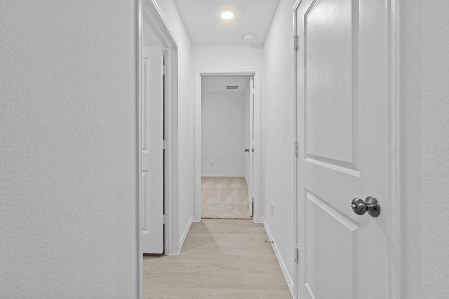 Spacious, unfurnished interior of a new home in Clayton Ranch, Copperas Cove (Image 15).
