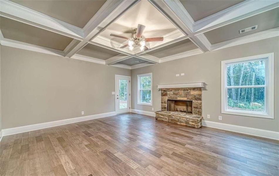 Spacious, unfurnished interior of a new home in , Jefferson (Image 21).