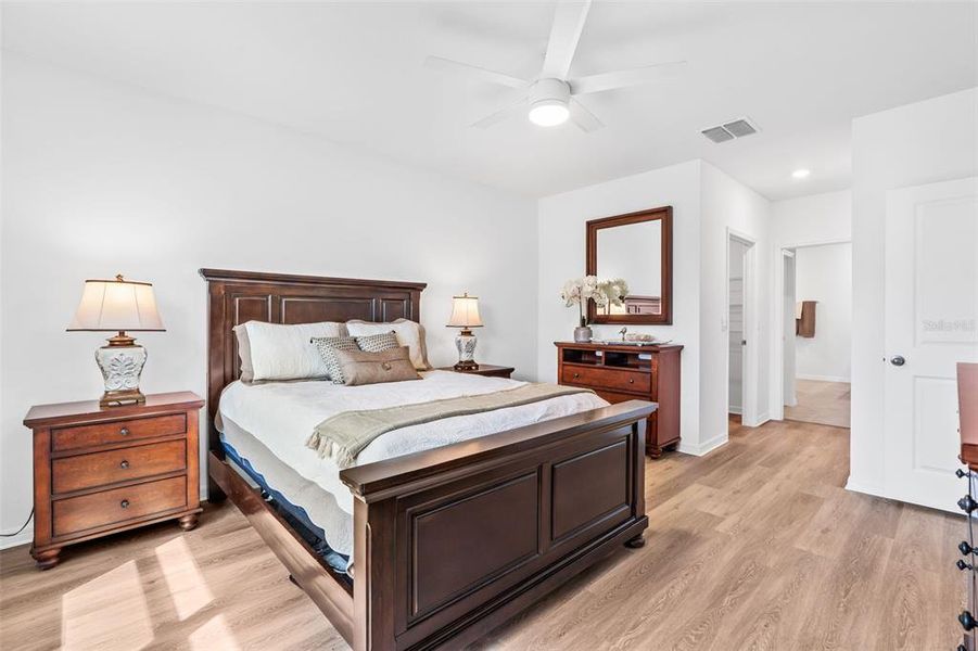 Furnished interior view inside a new home in , Wesley Chapel (Image 14).