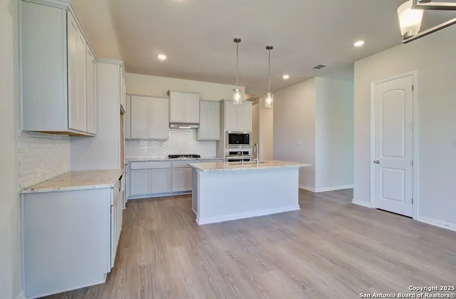Furnished interior view inside a new home in The Crossvine, Schertz (Image 7). Furnished interior view inside a new home in The Crossvine, Schertz (Image 7).