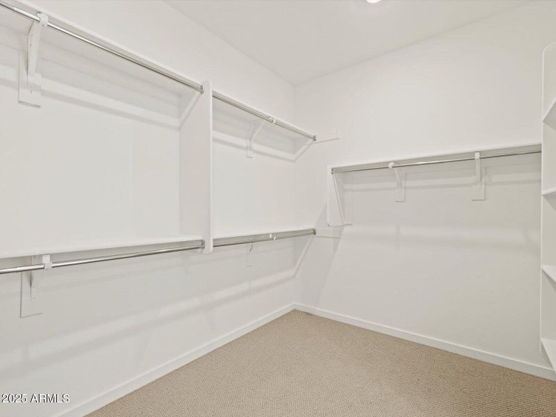 Walk-In Closet Walk-In Closet