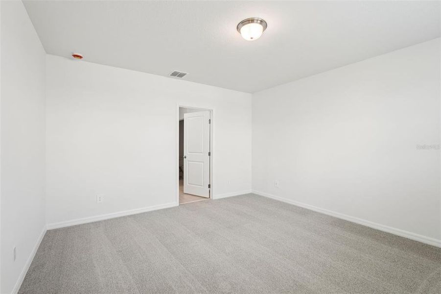 Spacious, unfurnished interior of a new home in Crosswinds - Classic Series, Haines City (Image 28).