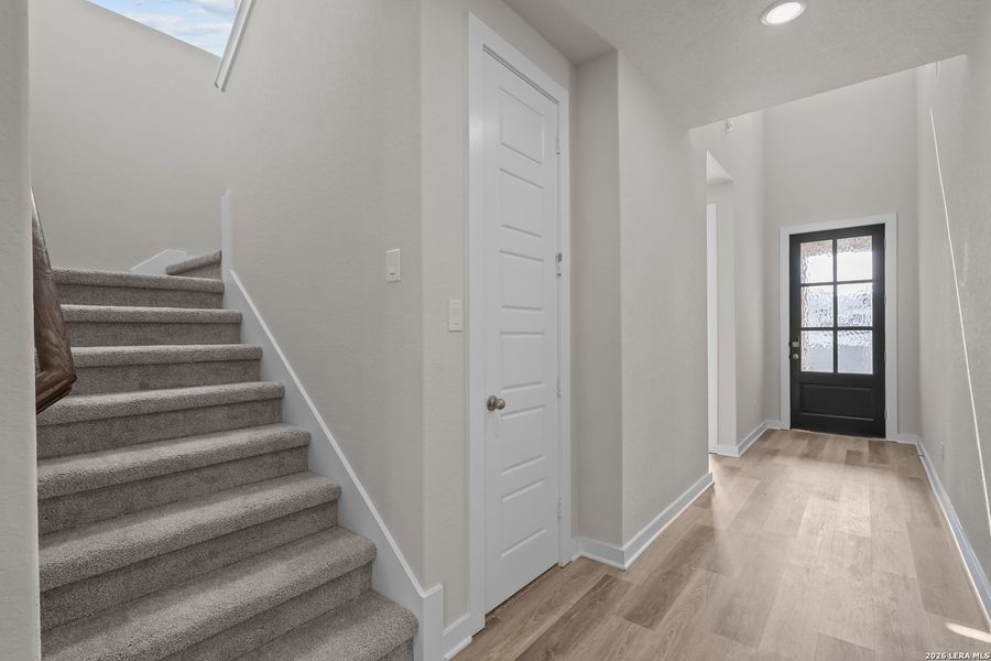Spacious, unfurnished interior of a new home in Ladera, San Antonio (Image 20). Spacious, unfurnished interior of a new home in Ladera, San Antonio (Image 20).