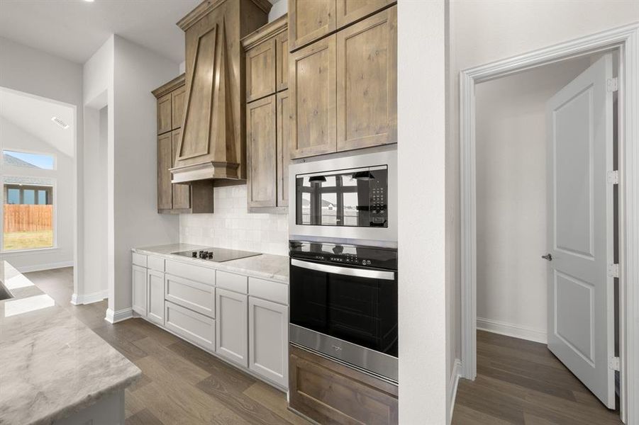 Furnished interior view inside a new home in Bull Hide Estates, Hewitt (Image 12).