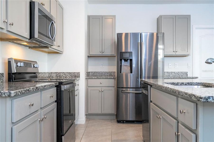Furnished interior view inside a new home in Astonia, Davenport (Image 10).
